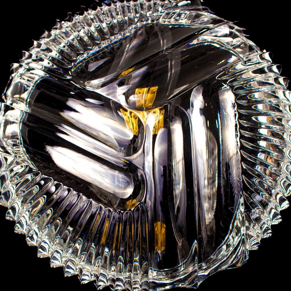 Vintage Bohemian Crystal Lidded Box Hand-Cut Design Clear Decorative Glass - Picture 6 of 10